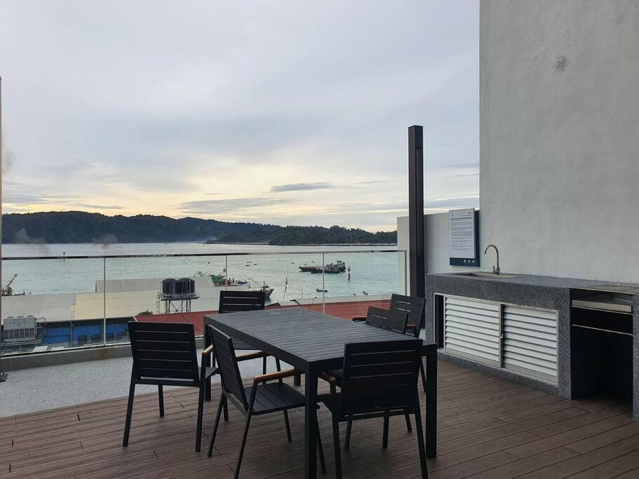 Kota Kinabalu City The Shore - Lucky 7 Homestay Exterior photo