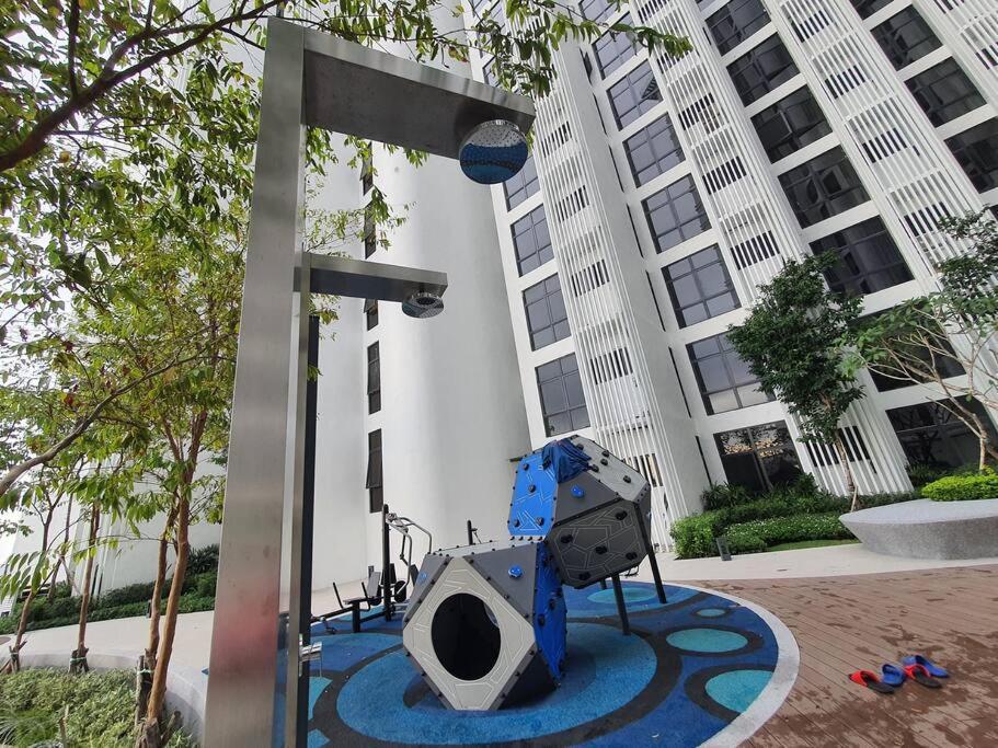 Kota Kinabalu City The Shore - Lucky 7 Homestay Exterior photo