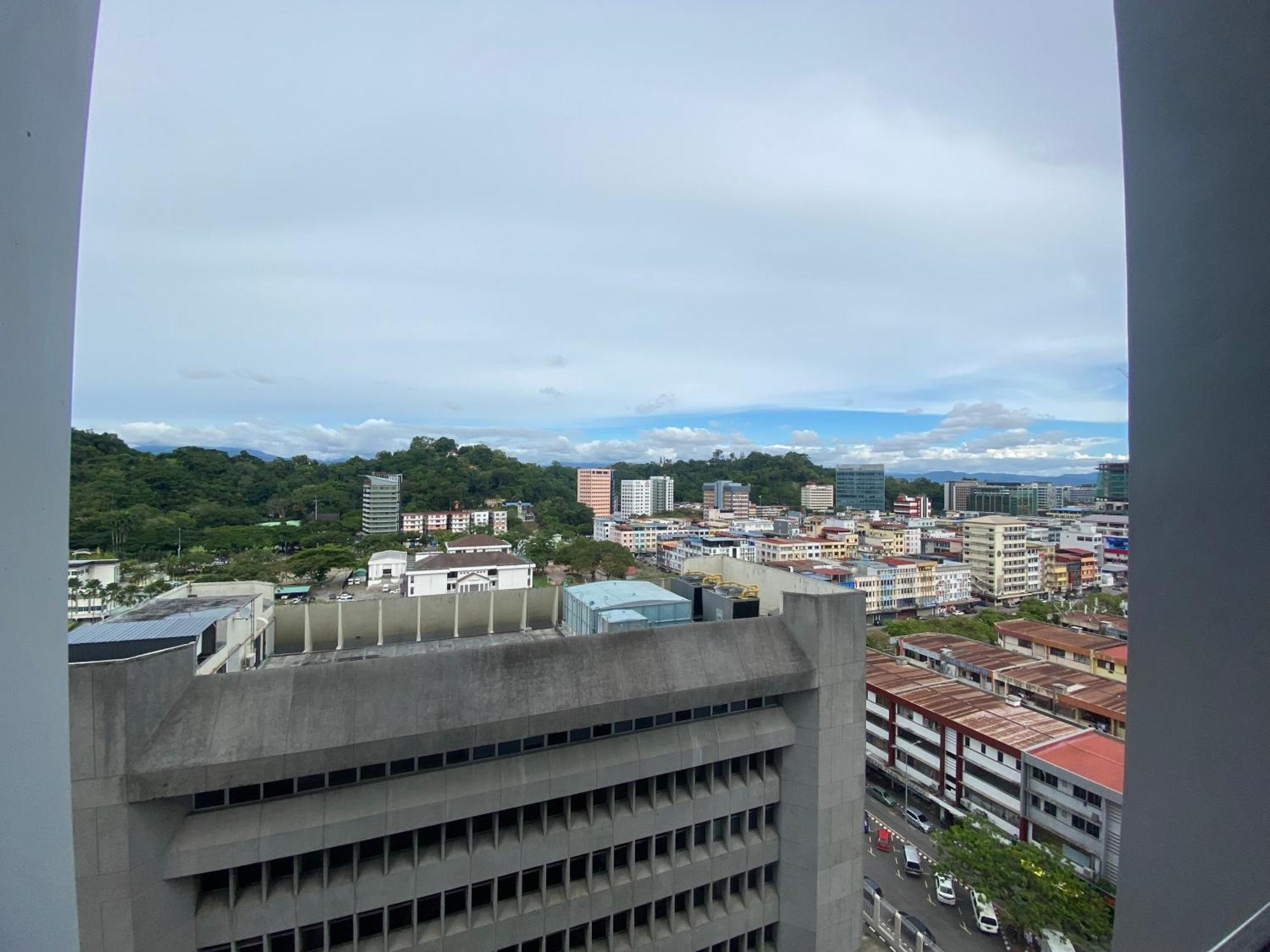 Kota Kinabalu City The Shore - Lucky 7 Homestay Exterior photo
